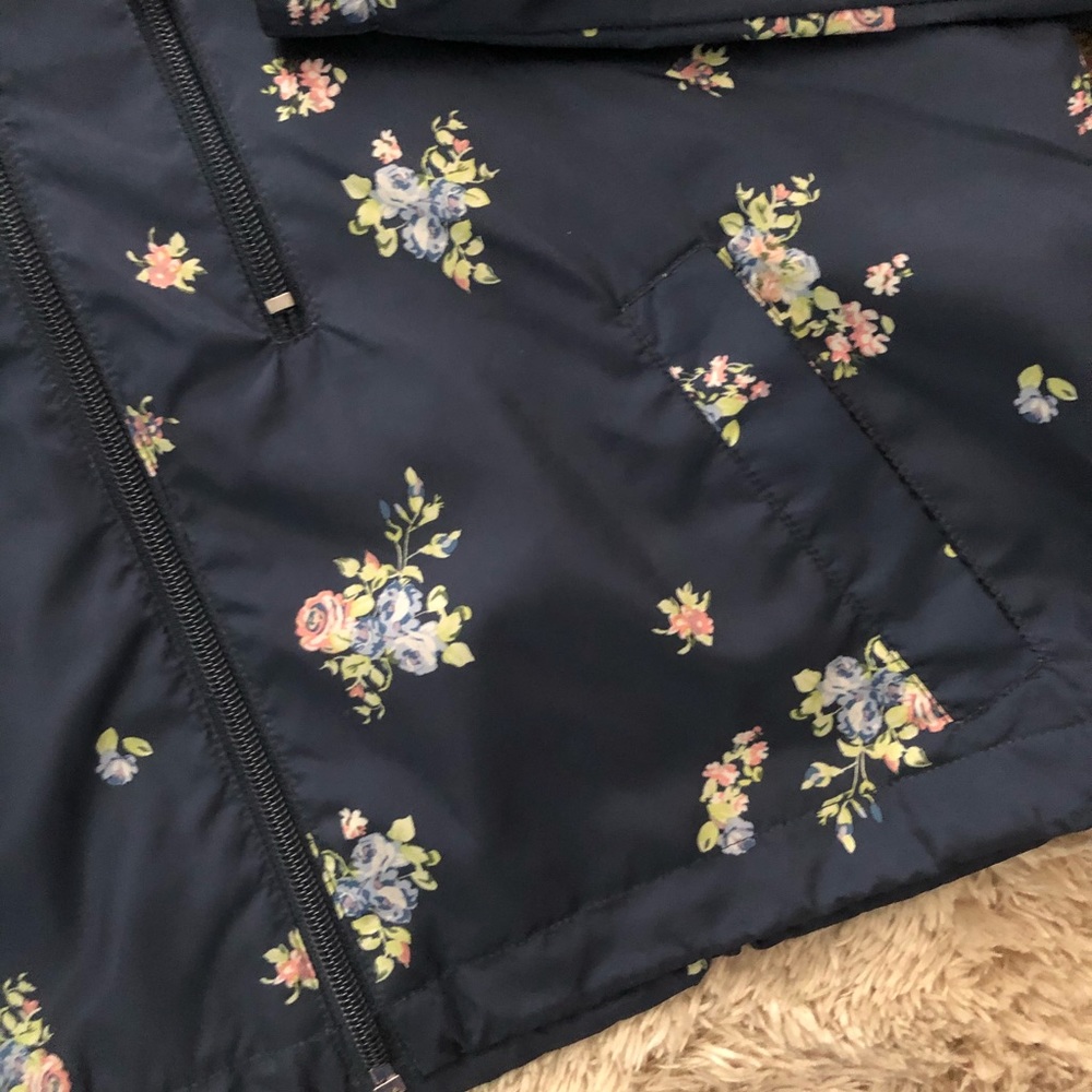 NWOT wild fable size S floral cropped rain jacket - Picture 2 of 7